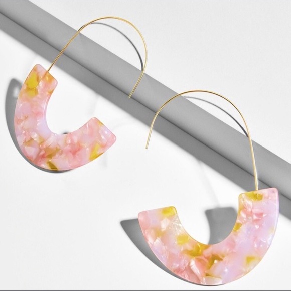 Kendra Earrings - Picture 3 of 3